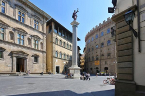 TORNABUONI apartment- hosted by Sweetstay Florence